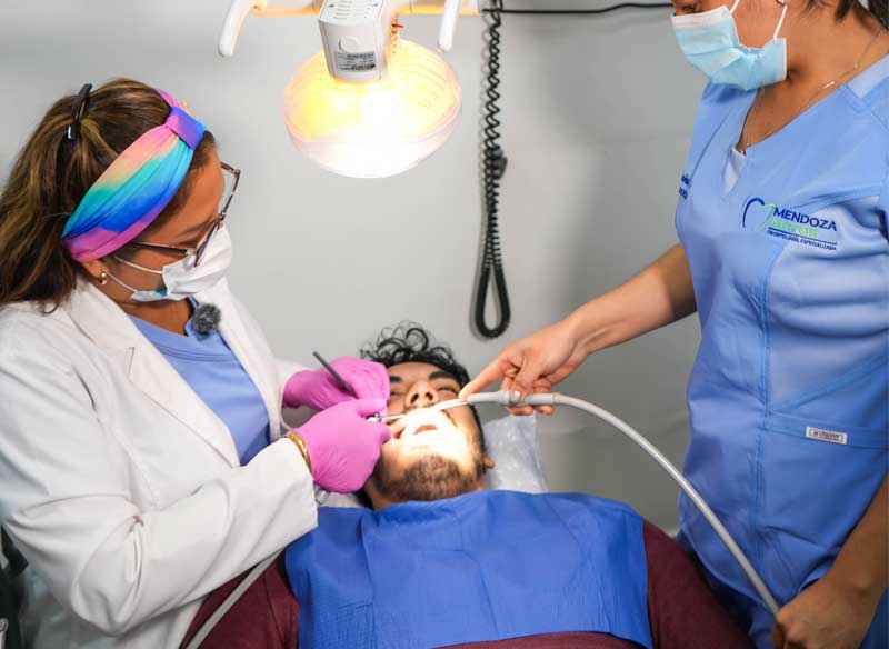 Mendoza Matos Odontología Especializada – Comprometidos con tu sonrisa y bienestar.